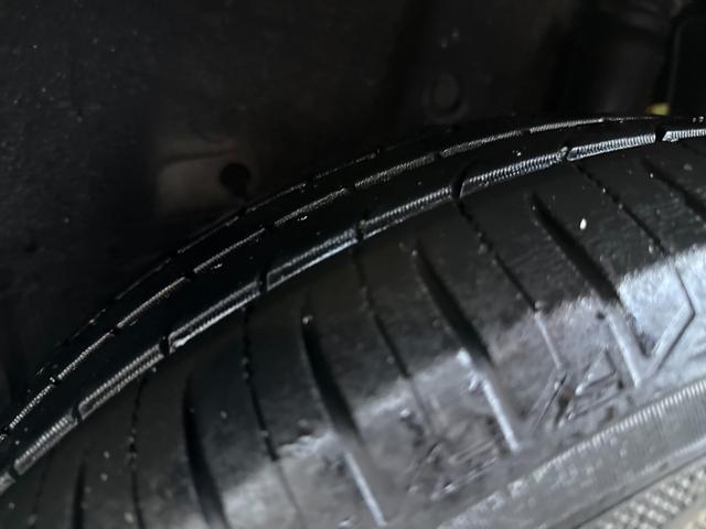 プリウス Ｓ　純正ワンセグＳＤナビ　スマートキー　プッシュスタート　アイドリングストップ　オートライト　オートエアコン　ステアリングスイッチ　フロントフォグライト　ＥＴＣ　ＡＵＸ接続可　全塗装済（元色シルバー）（47枚目）