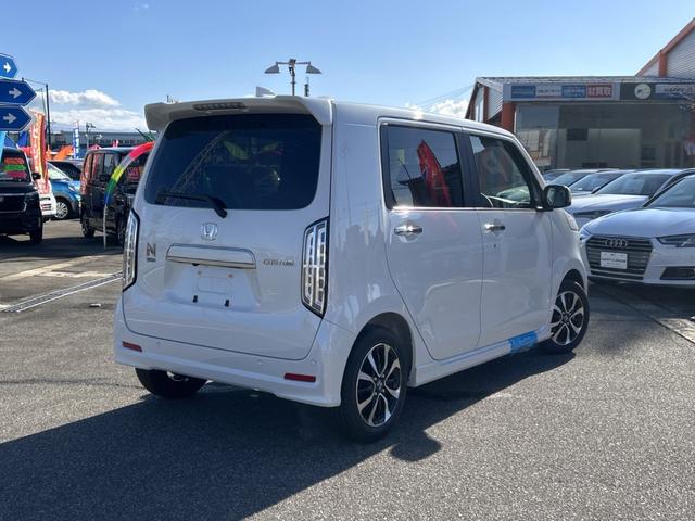 Ｎ－ＷＧＮカスタム Ｌ　届出済未使用車　ＨｏｎｄａＳＥＮＳＩＮＧ搭載　スマートキー　ＡＢＨ　オートライト　オートハイビーム　オートエアコン　シートヒーター　ＡＣＣ　ステアリングスイッチ　ＬＥＤライト　フォグライト　純正ＡＷ（9枚目）