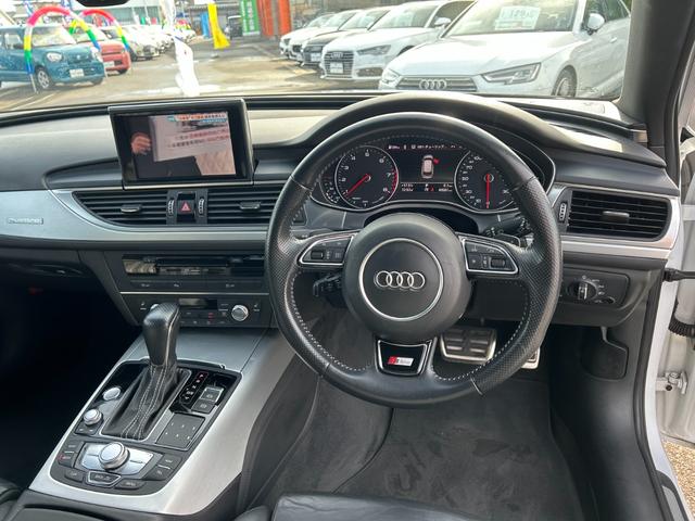 Ａ６アバント ２．０ＴＦＳＩクワトロ　Ｓラインパッケージ　リアコンフォートプラスパッケージ　パドルシフト　純正フルセグナビ　ＢＳＭ　黒革メモリ付パワーシート　オートライト　前後シートヒーター　ＡＣＣ　純正ＯＰ２０インチＡＷ　パノラマサンルーフ　電動リヤゲート（18枚目）