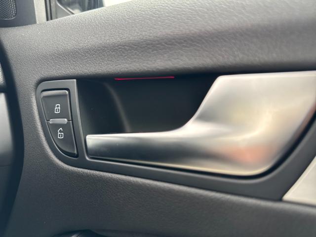 Ａ５スポーツバック ２．０ＴＦＳＩクワトロ　Ｓラインパッケージ　純正フルセグナビ　バックカメラ　パドルシフト　スマートキー　オートライト　オートエアコン　シートヒーター　純正レザーシート　ステアリングスイッチ　ＨＩＤライト　フォグライト前後　純正ＡＷ　ＥＴＣ（48枚目）