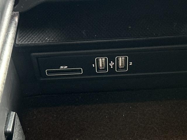 Cクラス C200アバンギャルド AMGライン レザーエクスクルーシブpkg レーダーセーフティpkg エアバランスpkg 純正フルセグナビ バックカメラ パドルシフト BSM HUD オートライト シートヒーター メモリ付赤革パワーシート ETC(34枚目)