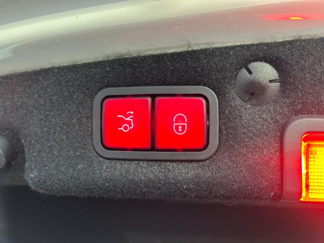 Cクラス C200アバンギャルド AMGライン レザーエクスクルーシブpkg レーダーセーフティpkg エアバランスpkg 純正フルセグナビ バックカメラ パドルシフト BSM HUD オートライト シートヒーター メモリ付赤革パワーシート ETC(51枚目)