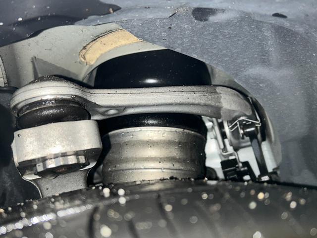 Cクラス C200アバンギャルド AMGライン レザーエクスクルーシブpkg レーダーセーフティpkg エアバランスpkg 純正フルセグナビ バックカメラ パドルシフト BSM HUD オートライト シートヒーター メモリ付赤革パワーシート ETC(62枚目)