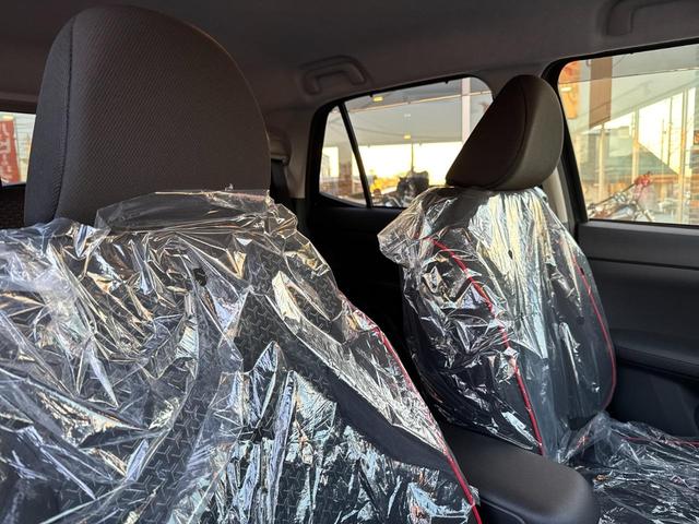 �t�@�u���b�N�V�[�g�ł��B�傫�ȉ����_���[�W�͂������܂���B�[�ԑO�ɂ͎����N���[�j���O���{�H���A�Y��ȏ�ԂŔ[�Ԃ��܂��B