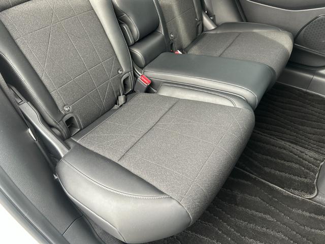 ヴェゼル ｅ：ＨＥＶ　Ｚ　１オーナー　フルセグメモリーナビ　バックカメラ　パドルシフト　機能照明　ＢＳＭ　オートライト　オートエアコン　シートヒーター　ＡＣＣ　ステアリングスイッチ　純正ＡＷ　フォグライト　電動リヤゲート（17枚目）