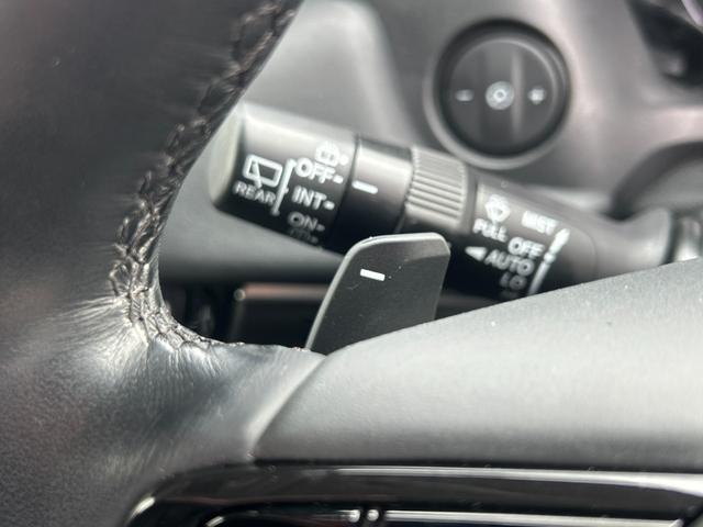 ヴェゼル ｅ：ＨＥＶ　Ｚ　１オーナー　フルセグメモリーナビ　バックカメラ　パドルシフト　機能照明　ＢＳＭ　オートライト　オートエアコン　シートヒーター　ＡＣＣ　ステアリングスイッチ　純正ＡＷ　フォグライト　電動リヤゲート（43枚目）