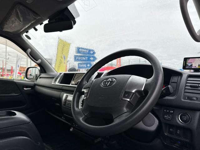 ハイエースワゴン ＧＬ　１オーナー　メーカーＯＰＡＷ　メーカーＯＰＬＥＤライト　両側電動スライドドア　コーナーセンサー　フルセグメモリーナビ　バックカメラ　オートライト　オートエアコン　ステアリングスイッチ　フォグライト前後（14枚目）
