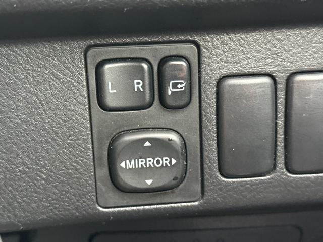 �d���i�[�~���[�̑���X�C�b�`�ł��B�ڗ��悤�ȉ����_���[�W�͂������܂���B