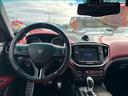 中古車にありがちな目立つステアリングのスレ、シミ等ございません。ご安心ください。