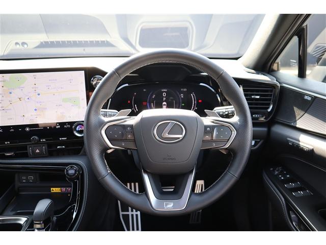 NX NX350h Fスポーツ AWD ”F SPORT”専用オレンジブレーキキャリパー マークレビンソンプレミアムサラウンドサウンドシステム デジタルインナーミラー おくだけ充電 寒冷地仕様 ムーンルーフ 20インチアルミホイール(7枚目)