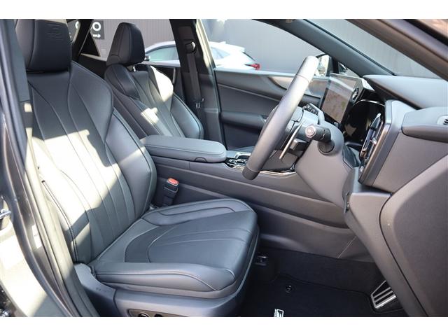 NX NX350h Fスポーツ AWD ”F SPORT”専用オレンジブレーキキャリパー マークレビンソンプレミアムサラウンドサウンドシステム デジタルインナーミラー おくだけ充電 寒冷地仕様 ムーンルーフ 20インチアルミホイール(16枚目)