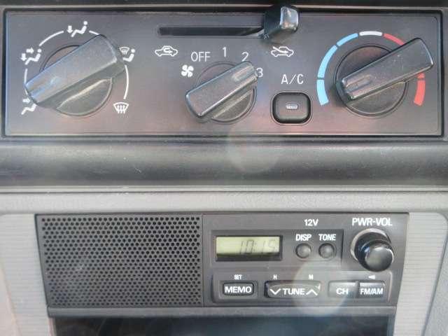 クリッパートラック ＤＸ　６６０　ＤＸエアコン付　４ＷＤ　エアバッグ　パワーステアリング　ワンオーナー　記録簿（5枚目）