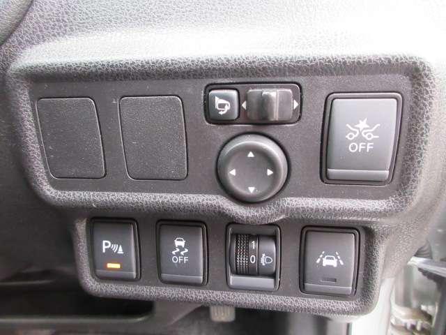ノート １．２　Ｘ　ＦＯＵＲ　４ＷＤ　レンタアップ車（12枚目）