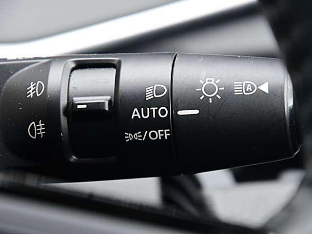 ノート Ｘ　１．２　Ｘ　Ｎｉｓｓａｎ　ＣｏｎｎｅｃｔナビドラレコＥＴＣ　エマージェンシーブレーキ　プロパイロット　インテリジェントキー　アラウンドビューモニター　踏み間違い衝突防止アシスト　クルーズコントロール（10枚目）