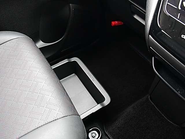 デイズ 660 ハイウェイスターGターボ プロパイロット エディション 純正デカナビ(16枚目)