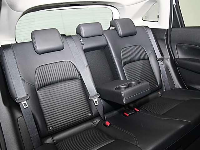 ノート Ｘ　ＦＯＵＲ　１．２　Ｘ　ＦＯＵＲ　４ＷＤ　純正デカナビドラレコＥＴＣ　エマージェンシーブレーキ　踏み間違い衝突防止アシスト　車線逸脱警報　キーレス　カーテレビ（地デジ）　ＬＥＤヘッドライト　エアコン　エアバッグ（5枚目）