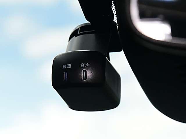 ノート Ｘ　ＦＯＵＲ　１．２　Ｘ　ＦＯＵＲ　４ＷＤ　純正デカナビドラレコＥＴＣ　エマージェンシーブレーキ　踏み間違い衝突防止アシスト　車線逸脱警報　キーレス　カーテレビ（地デジ）　ＬＥＤヘッドライト　エアコン　エアバッグ（13枚目）