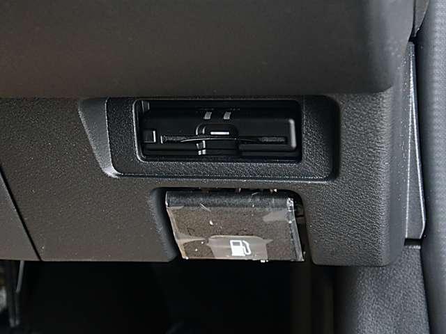 ノート Ｘ　ＦＯＵＲ　１．２　Ｘ　ＦＯＵＲ　４ＷＤ　純正デカナビドラレコＥＴＣ　エマージェンシーブレーキ　アラウンドビューモニター　踏み間違い衝突防止アシスト　車線逸脱警報　カーテレビ（地デジ）　ＬＥＤヘッドライト　ＡＢＳ（9枚目）