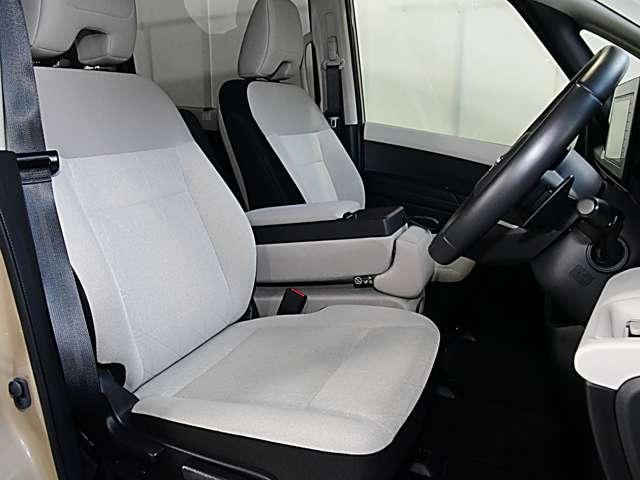 セレナ 2.0 XV 純正デカナビドラレコETC(4枚目)