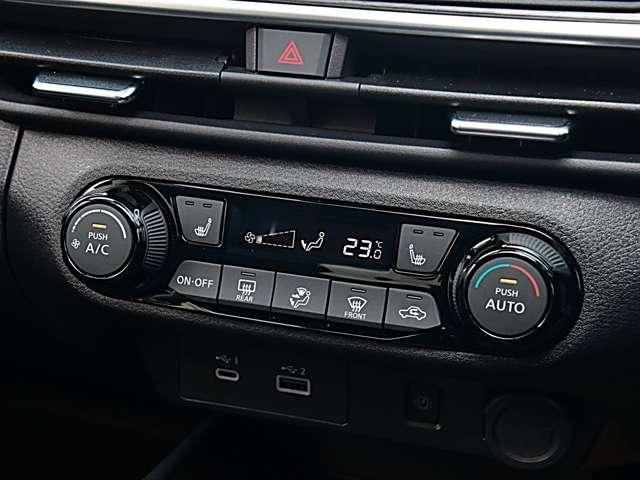 オーラ 1.2 G FOUR レザーエディション 4WD 当社社有車(14枚目)