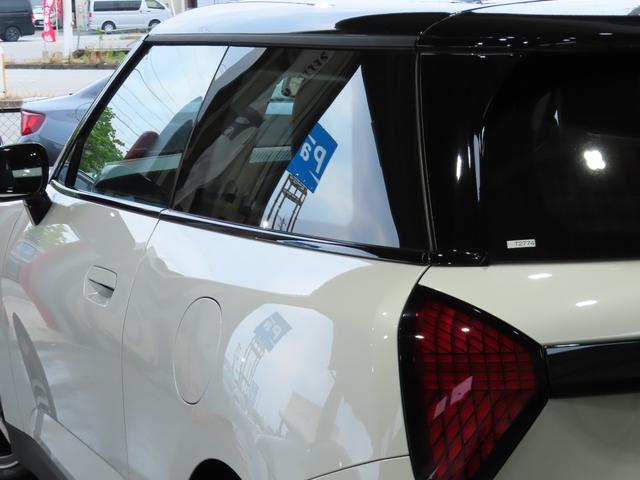 ＭＩＮＩ クーパーＥ　クラシック・トリム　ステアリングアシスト　運転注意力モニター　アクティブＰＤＣブレーキ　クルーズコントロール　パーキングアシスト　前後パークセンサー　バックカメラ　ヘッドアップディスプレイ　ハイビームアシスタント（4枚目）
