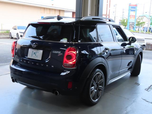 ＭＩＮＩ クーパーＳＤ　クロスオーバー　オール４　ＭＩＮＩ　Ｙｏｕｒｓ　ＰＫＧ　パノラミックスライディングルーフ　マスターピース　１９インチアルミ　レザーラウンジ　カーボンブラック　ストライプステッチ　フロント左右パワーシートヒーター　オートトランク（14枚目）