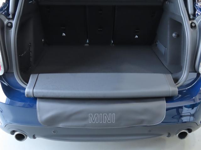 ＭＩＮＩ クーパーＳＤ　クロスオーバー　オール４　ＭＩＮＩ　Ｙｏｕｒｓ　ＰＫＧ　パノラミックスライディングルーフ　マスターピース　１９インチアルミ　レザーラウンジ　カーボンブラック　ストライプステッチ　フロント左右パワーシートヒーター　オートトランク（47枚目）