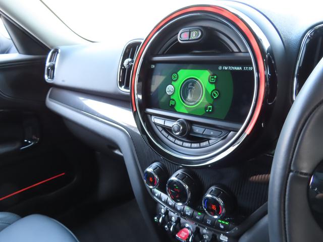 ＭＩＮＩ クーパーＳＤ　クロスオーバー　オール４　ＭＩＮＩ　Ｙｏｕｒｓ　ＰＫＧ　パノラミックスライディングルーフ　マスターピース　１９インチアルミ　レザーラウンジ　カーボンブラック　ストライプステッチ　フロント左右パワーシートヒーター　オートトランク（65枚目）