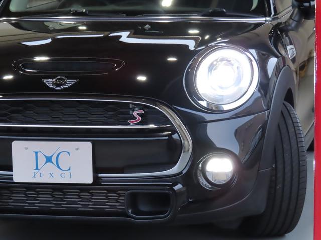 MINI クーパーS ペッパーパッケージ 1オーナー車 JCWステアリング ブラック17インチアルミ ユニオンジャックテールランプ コンフォートアクセス 純正ナビ バックカメラ パークセンサー エキサイトメントパッケージ(5枚目)