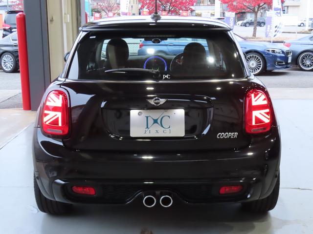 MINI クーパーS ペッパーパッケージ 1オーナー車 JCWステアリング ブラック17インチアルミ ユニオンジャックテールランプ コンフォートアクセス 純正ナビ バックカメラ パークセンサー エキサイトメントパッケージ(6枚目)