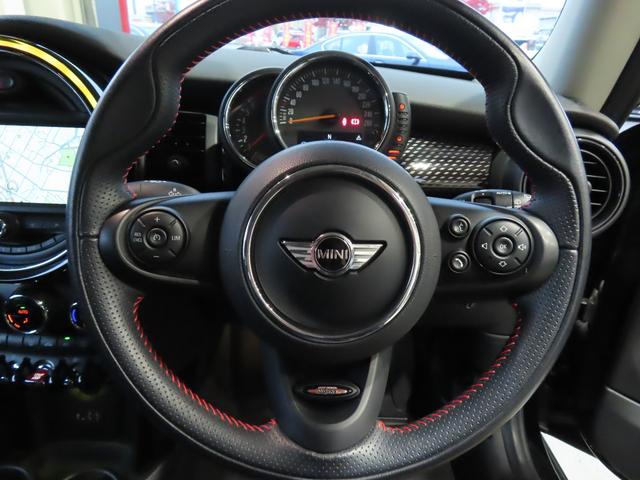 MINI クーパーS ペッパーパッケージ 1オーナー車 JCWステアリング ブラック17インチアルミ ユニオンジャックテールランプ コンフォートアクセス 純正ナビ バックカメラ パークセンサー エキサイトメントパッケージ(25枚目)