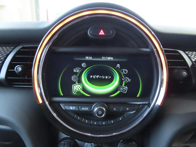 MINI クーパーS ペッパーパッケージ 1オーナー車 JCWステアリング ブラック17インチアルミ ユニオンジャックテールランプ コンフォートアクセス 純正ナビ バックカメラ パークセンサー エキサイトメントパッケージ(33枚目)
