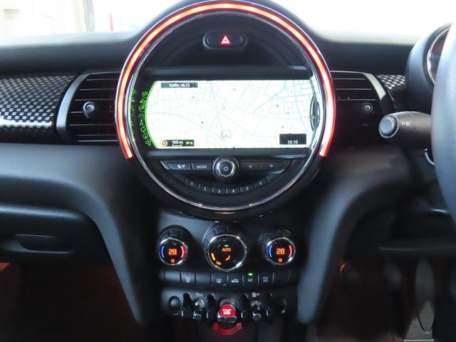 MINI クーパーS ペッパーパッケージ 1オーナー車 JCWステアリング ブラック17インチアルミ ユニオンジャックテールランプ コンフォートアクセス 純正ナビ バックカメラ パークセンサー エキサイトメントパッケージ(34枚目)