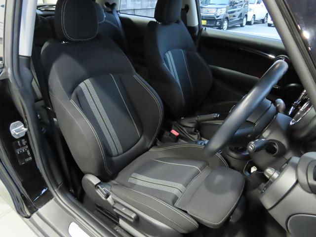 MINI クーパーS ペッパーパッケージ 1オーナー車 JCWステアリング ブラック17インチアルミ ユニオンジャックテールランプ コンフォートアクセス 純正ナビ バックカメラ パークセンサー エキサイトメントパッケージ(38枚目)