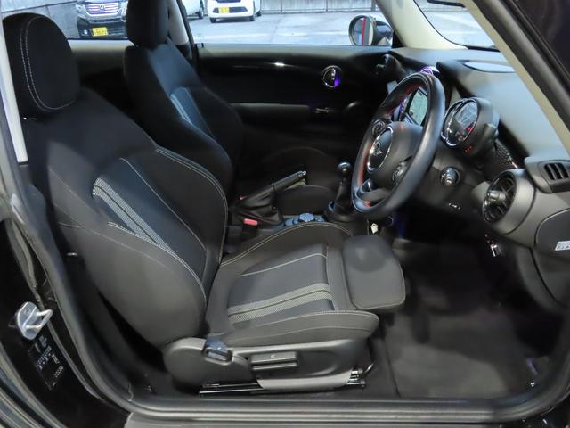 MINI クーパーS ペッパーパッケージ 1オーナー車 JCWステアリング ブラック17インチアルミ ユニオンジャックテールランプ コンフォートアクセス 純正ナビ バックカメラ パークセンサー エキサイトメントパッケージ(41枚目)
