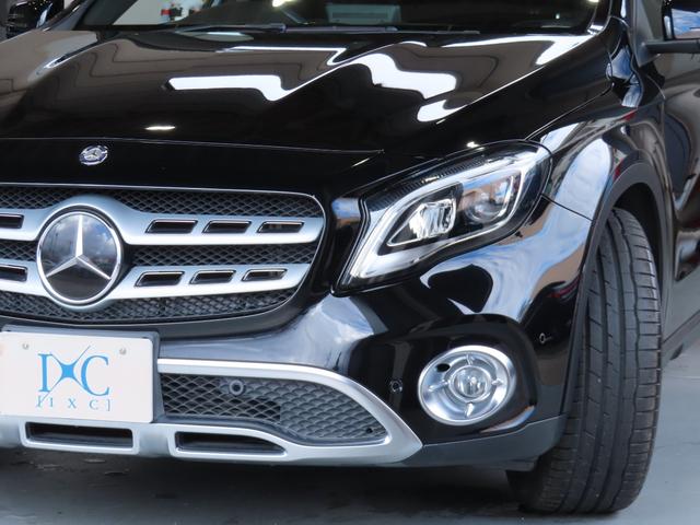 GLAクラス GLA220 4マチック プレミアムパッケージ パノラミックスライディングルーフ 黒本革左右パワーシート ヒーター付 ハーマンカードンサウンド アンビエントライト 電動テールゲート カープレイ アンドロイドオート LEDライト(7枚目)