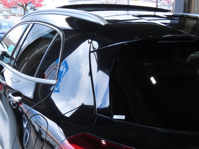 GLAクラス GLA220 4マチック プレミアムパッケージ パノラミックスライディングルーフ 黒本革左右パワーシート ヒーター付 ハーマンカードンサウンド アンビエントライト 電動テールゲート カープレイ アンドロイドオート LEDライト(12枚目)