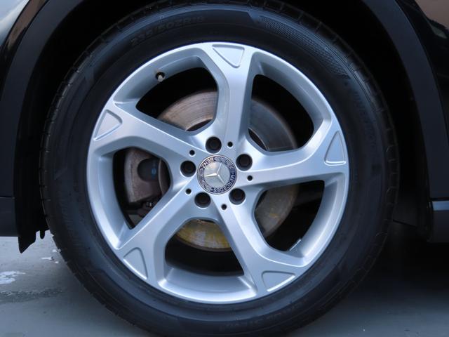 GLAクラス GLA220 4マチック プレミアムパッケージ パノラミックスライディングルーフ 黒本革左右パワーシート ヒーター付 ハーマンカードンサウンド アンビエントライト 電動テールゲート カープレイ アンドロイドオート LEDライト(18枚目)