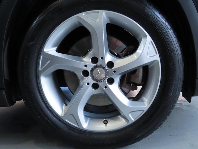 GLAクラス GLA220 4マチック プレミアムパッケージ パノラミックスライディングルーフ 黒本革左右パワーシート ヒーター付 ハーマンカードンサウンド アンビエントライト 電動テールゲート カープレイ アンドロイドオート LEDライト(19枚目)