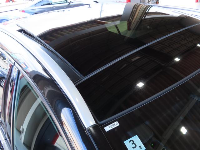 GLAクラス GLA220 4マチック プレミアムパッケージ パノラミックスライディングルーフ 黒本革左右パワーシート ヒーター付 ハーマンカードンサウンド アンビエントライト 電動テールゲート カープレイ アンドロイドオート LEDライト(50枚目)