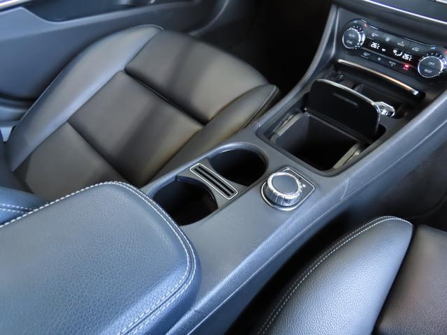 GLAクラス GLA220 4マチック プレミアムパッケージ パノラミックスライディングルーフ 黒本革左右パワーシート ヒーター付 ハーマンカードンサウンド アンビエントライト 電動テールゲート カープレイ アンドロイドオート LEDライト(52枚目)