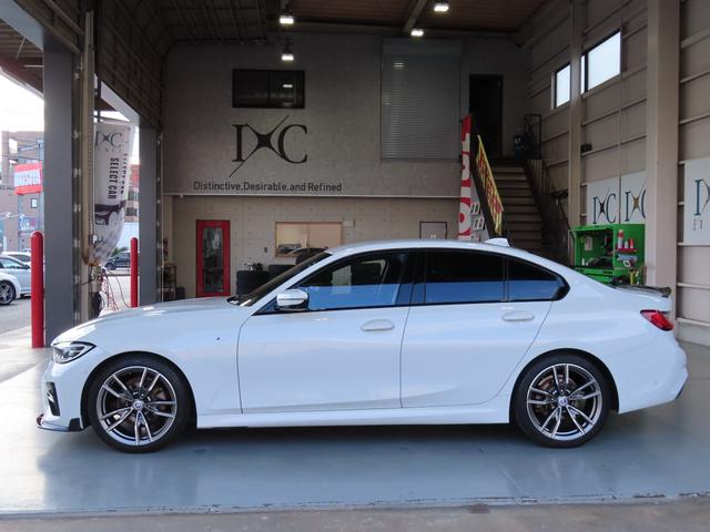 3シリーズ 320i Mスポーツ コンフォートパッケージ パーキングアシストプラス 19インチアルミ 電動トランク 全方位バックカメラ アンビエントライト ライトカーペット ナビ 地デジフルセグTV HDMI カープレイ アンドロイドオート シートヒーター付(7枚目)