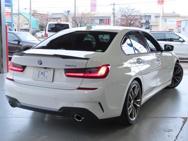 3シリーズ 320i Mスポーツ コンフォートパッケージ パーキングアシストプラス 19インチアルミ 電動トランク 全方位バックカメラ アンビエントライト ライトカーペット ナビ 地デジフルセグTV HDMI カープレイ アンドロイドオート シートヒーター付(9枚目)