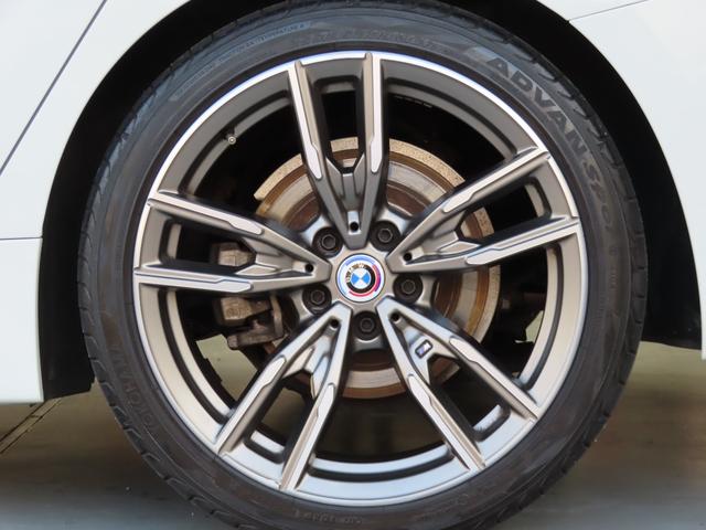 3シリーズ 320i Mスポーツ コンフォートパッケージ パーキングアシストプラス 19インチアルミ 電動トランク 全方位バックカメラ アンビエントライト ライトカーペット ナビ 地デジフルセグTV HDMI カープレイ アンドロイドオート シートヒーター付(33枚目)