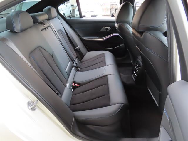 3シリーズ 320i Mスポーツ コンフォートパッケージ パーキングアシストプラス 19インチアルミ 電動トランク 全方位バックカメラ アンビエントライト ライトカーペット ナビ 地デジフルセグTV HDMI カープレイ アンドロイドオート シートヒーター付(73枚目)