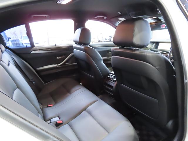 ５シリーズ ５２３ｉ　Ｍスポーツ　ハイラインパッケージ　プラスＰＫＧ　フロント＆トランクスポイラー　ブラックグリル　１９ＡＷ　インテリジェントセーフティ　ＡＣＣ　マルチディスプレイメーター　アダプティンブＬＥＤヘッドライト　前後シートヒーター　ブラインド（71枚目）