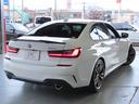 320i Mスポーツ コンフォートパッケージ パーキングアシストプラス 19インチアルミ 電動トランク 全方位バックカメラ アンビエントライト ライトカーペット ナビ 地デジフルセグTV HDMI カープレイ アンドロイドオート シートヒーター付(9枚目)