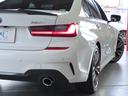 320i Mスポーツ コンフォートパッケージ パーキングアシストプラス 19インチアルミ 電動トランク 全方位バックカメラ アンビエントライト ライトカーペット ナビ 地デジフルセグTV HDMI カープレイ アンドロイドオート シートヒーター付(12枚目)