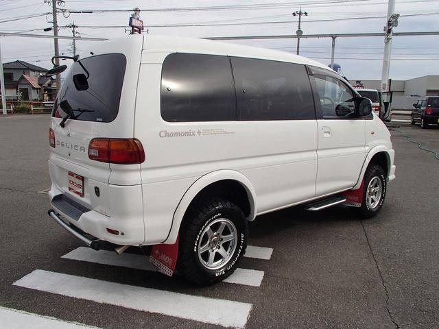 シャモニー 切替4WD 社外メモリーナビ フルセグTV KYBリフトアップショック オーバーフェンダー オートステップ ETC コーナーセンサー BFグッドリッチホワイトレタータイヤ ブロウズ16AW 社外HID(6枚目)
