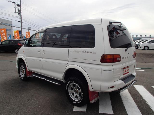 シャモニー 切替4WD 社外メモリーナビ フルセグTV KYBリフトアップショック オーバーフェンダー オートステップ ETC コーナーセンサー BFグッドリッチホワイトレタータイヤ ブロウズ16AW 社外HID(8枚目)